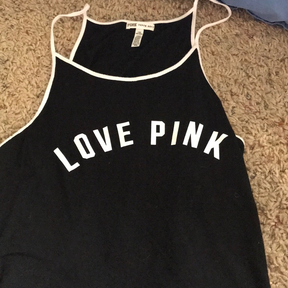 It’s a black crop top